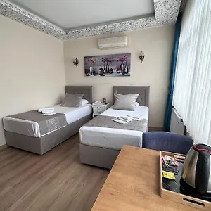 Ueskuedar فندق